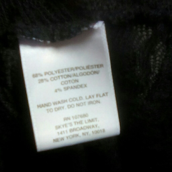 Skye's the Limit, Black Lace Tie Front Neck Top Size XLarge - Picture 9 of 9